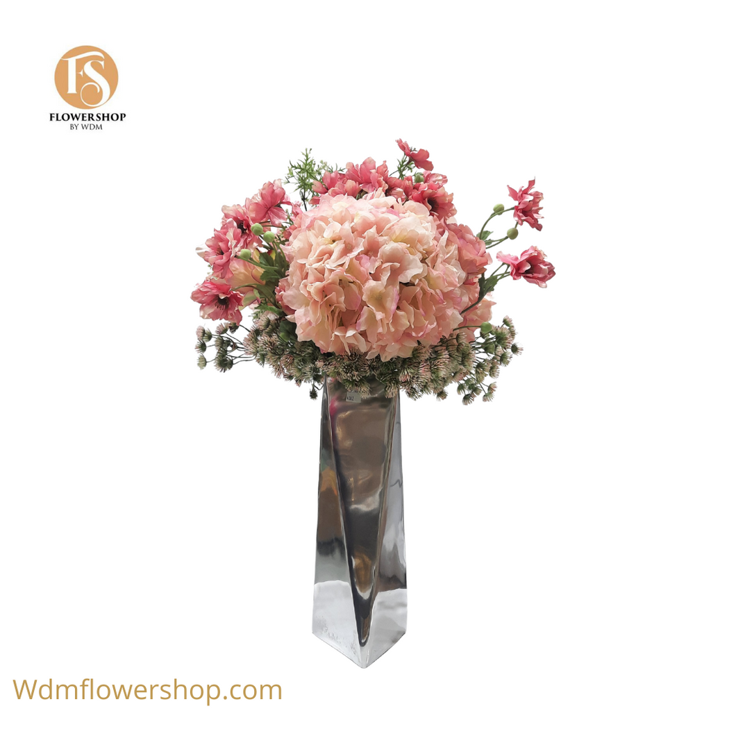 Mixed Design Flower Arrangement